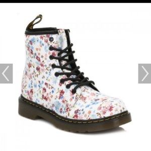 Junior Youth Doc Martens (Dr Martens) boots